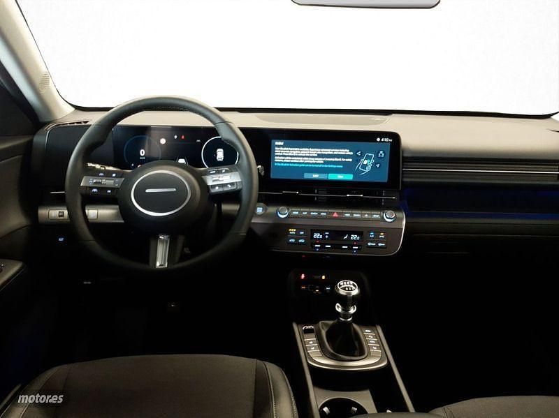 Usado Hyundai Kona 120 CV (88 kW) 2024 Gris SUV