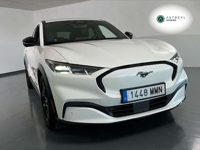 Blanco Usado 2024 Ford Mustang Mach-E Premium SUV | 53.300 € - Imagen 1/4