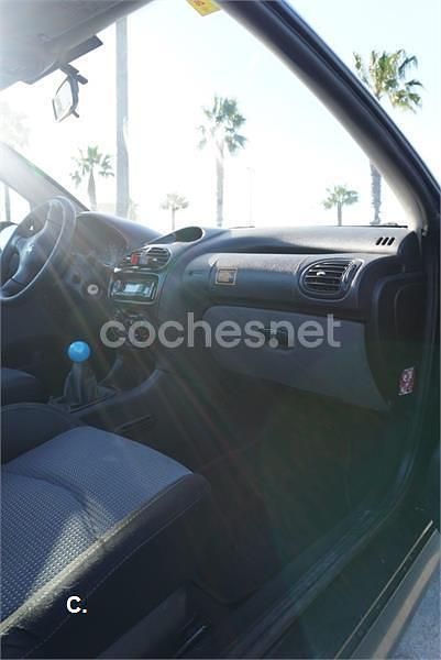 Usado Peugeot 206 110 CV (80 kW) 2001 Negro Descapotable