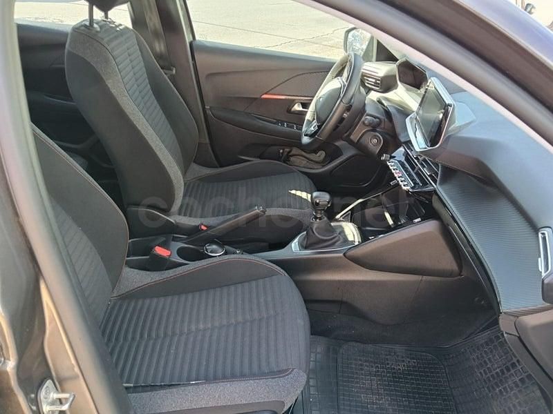 Usado Peugeot 208 Active 100 CV (73 kW) 2022 Gris / plata Utilitario