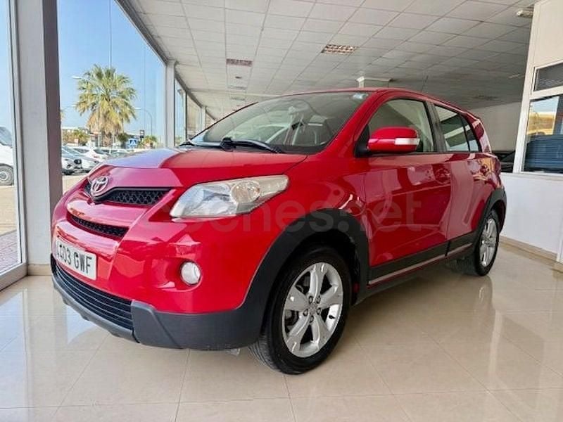 Usado Toyota Urban Cruiser Active 90 CV (66 kW) 2010 Granate Utilitario