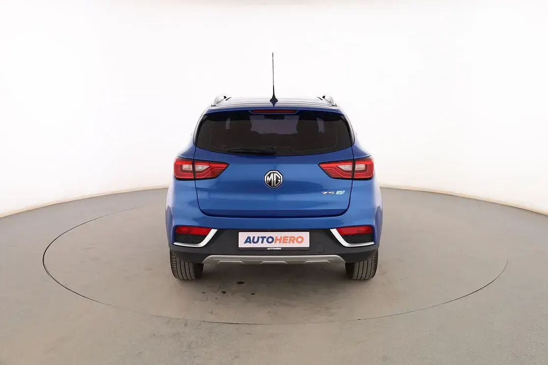 Usado MG ZS Luxury 105 kW (143 CV) 2021 Azul SUV