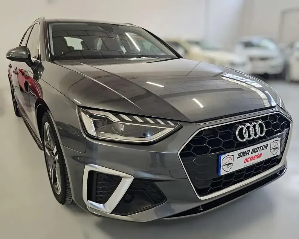 Usado Audi A4 S-Line 163 CV (119 kW) 2020 Gris Familiar