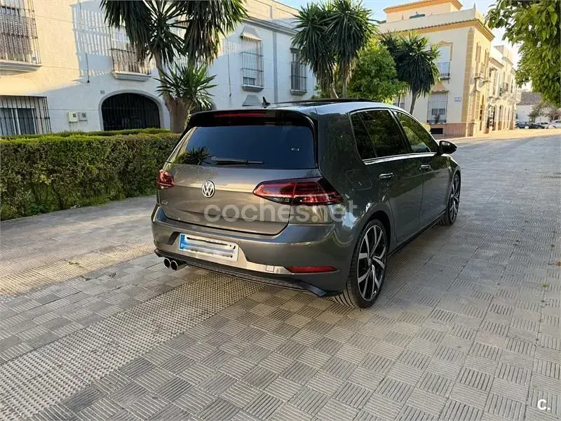 Usado VW Golf VII GTD 184 CV (135 kW) 2018 Gris / plata Berlina