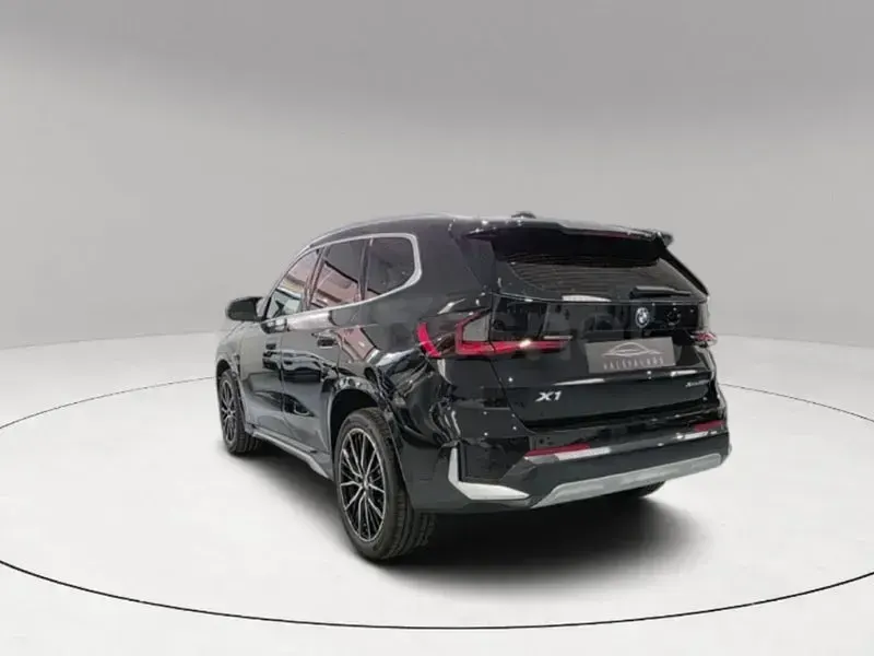 Usado BMW X1 163 CV (119 kW) 2024 Negro SUV