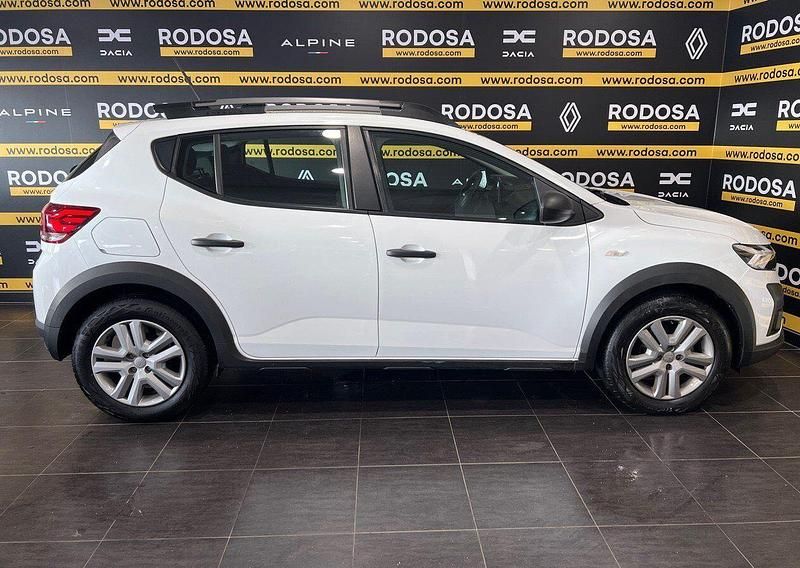 Usado Dacia Sandero Essentiel 91 CV (66 kW) 2023 Blanco Berlina