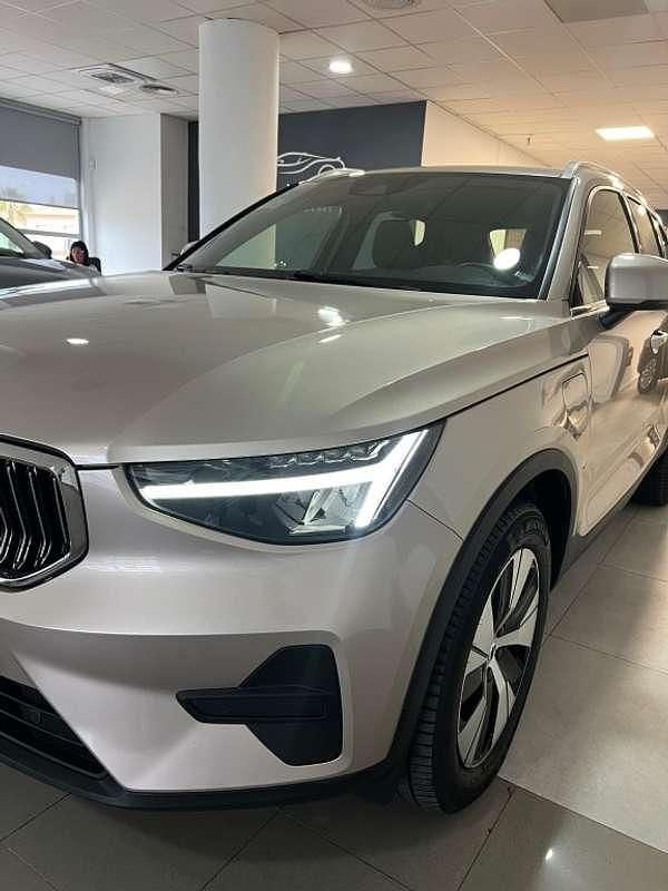 Usado Volvo XC40 Core 211 CV (155 kW) 2023 Beige SUV