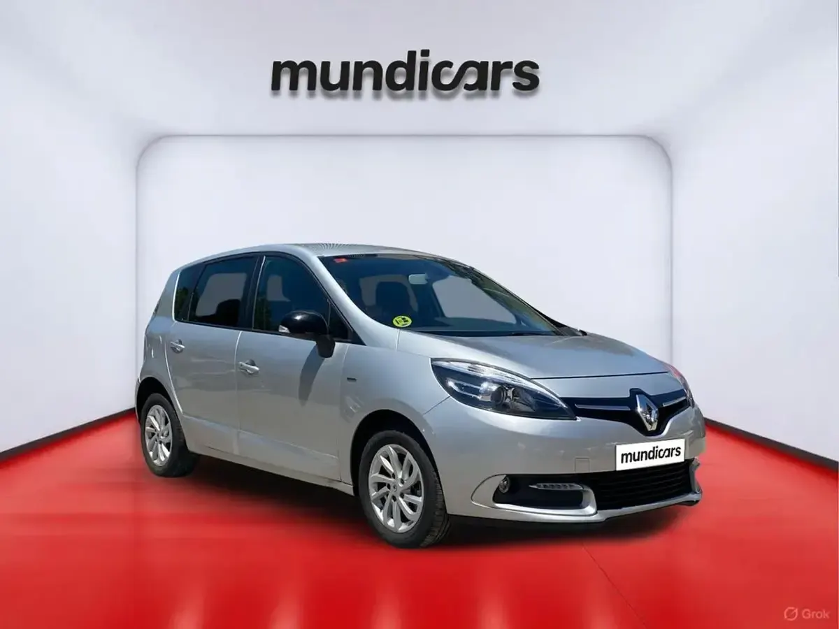 Usado Renault Scénic LIMITED 2015 Plateado Monovolumen