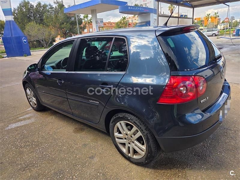Usado VW Golf V Edition 102 CV (75 kW) 2008 Azul Familiar