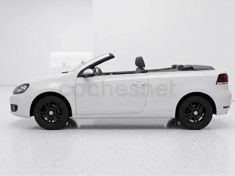 Usado VW Golf Cabriolet 105 CV (77 kW) 2013 Blanco Descapotable