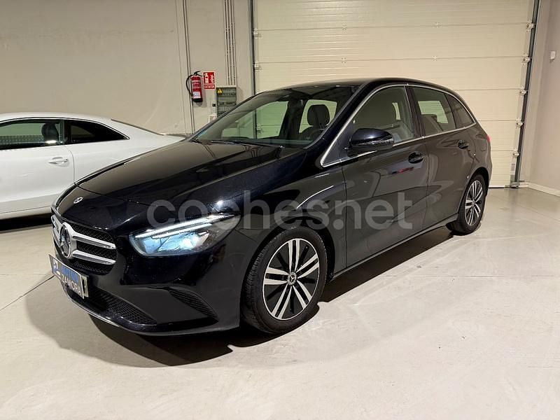 Negro Usado 2021 Mercedes B180 Monovolumen | 18.990 € (Buen precio) - Imagen 1/4