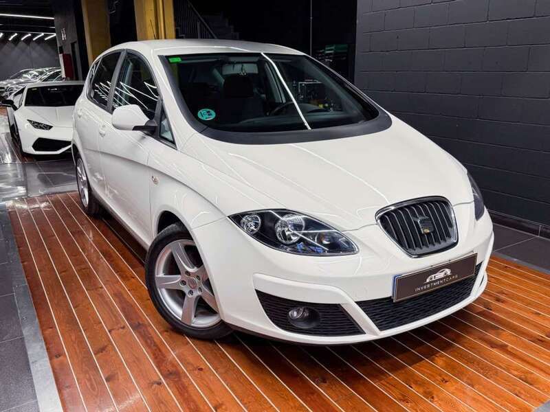 Blanco Usado 2010 Seat Altea Style Monovolumen | 7900 € (Buen precio) - Imagen 1/4