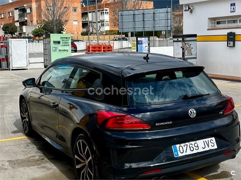Usado VW Scirocco R-line 125 CV (91 kW) 2017 Negro Coupe