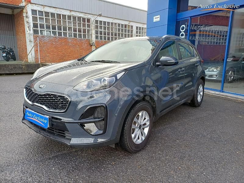 Usado Kia Sportage 115 CV (84 kW) 2019 Gris / plata SUV