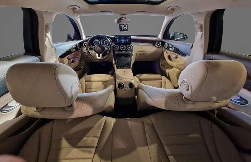 Usado Mercedes GLC300e 320 CV (235 kW) 2020 Negro SUV