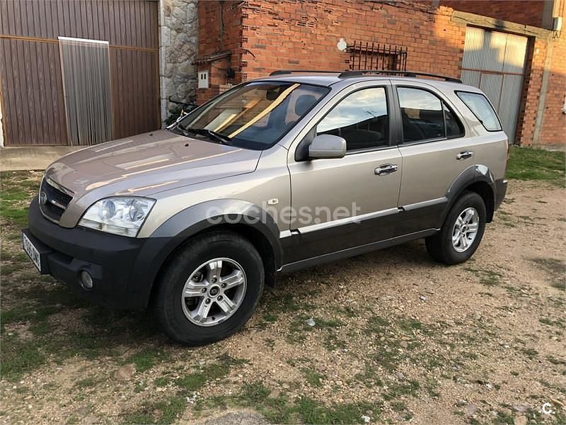 Usado Kia Sorento EX 140 CV (102 kW) 2005 Gris / plata SUV