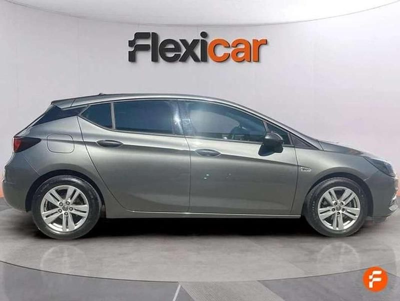 Usado Opel Astra 110 CV (80 kW) 2020 Marrón Berlina