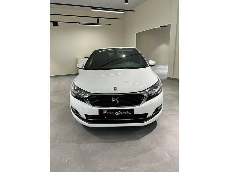 Usado DS Automobiles DS4 Design 114 CV (83 kW) 2015 Blanco SUV