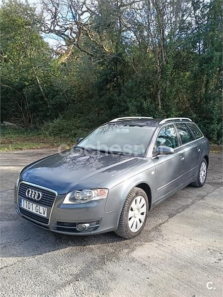 Usado Audi A4 140 CV (102 kW) 2005 Gris / plata Familiar