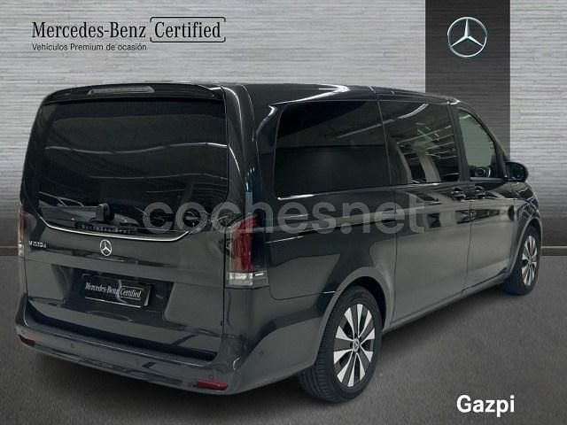Usado Mercedes V220 163 CV (119 kW) 2025 Gris / plata Monovolumen