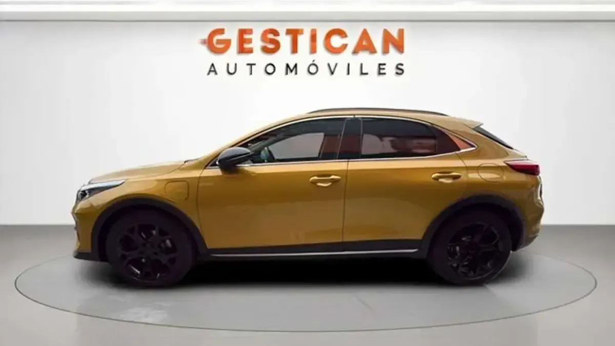 Usado Kia XCeed 141 CV (103 kW) 2022 Amarillo SUV