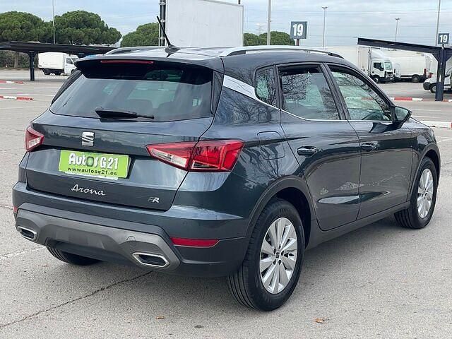 Usado Seat Arona FR 110 CV (80 kW) 2022 Gris SUV