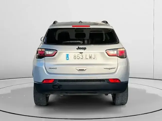 Käytetty Jeep Compass Trailhawk 240 HP (176 kW) 2022 Harmaa Katumaasturi