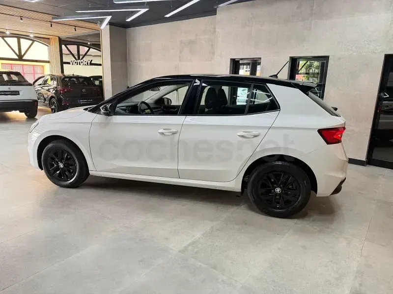Usado Skoda Fabia 95 CV (69 kW) 2024 Blanco Utilitario