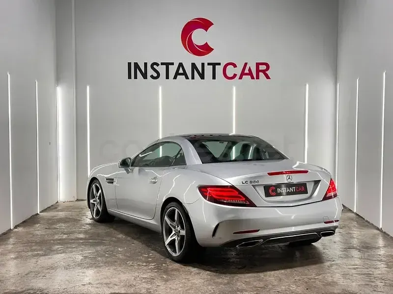 Usado Mercedes SLC200 184 CV (135 kW) 2018 Gris / plata Descapotable