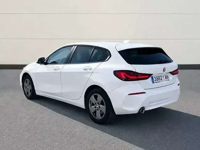 Usado BMW 116 116 CV (85 kW) 2021 Blanco Utilitario