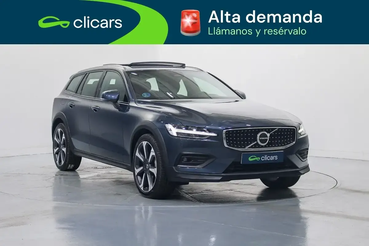 Usado Volvo V60 CC Ultimate 197 CV (144 kW) 2023 Azul Familiar
