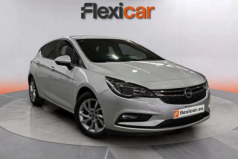 Gris Usado 2019 Opel Astra Dynamic Berlina | 9390 € (Buen precio) - Imagen 1/4