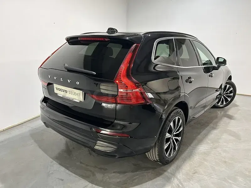 Usado Volvo XC60 Core 197 CV (144 kW) 2023 Negro SUV