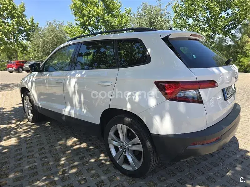 Usado Skoda Karoq Ambition 115 CV (84 kW) 2019 Blanco SUV