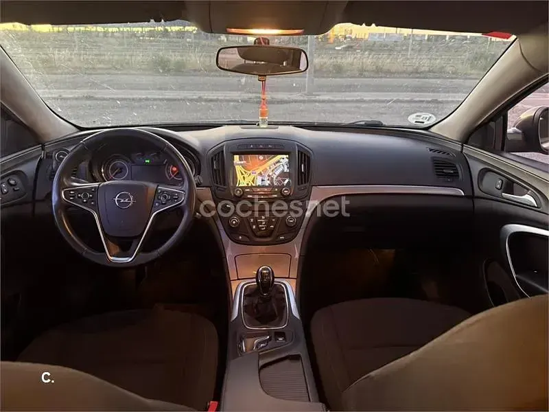 Usado Opel Insignia Expression 120 CV (88 kW) 2013 Gris / plata Berlina