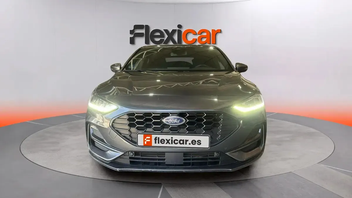 Usado Ford Focus ST-Line 155 CV (114 kW) 2023 Gris Berlina