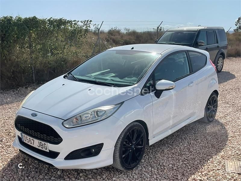 Usado Ford Fiesta Sport 95 CV (69 kW) 2015 Blanco Berlina