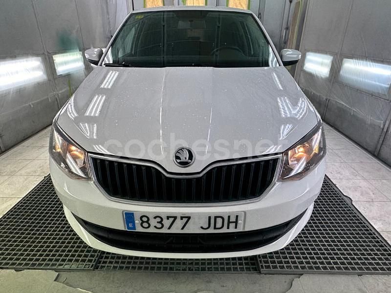 Usado Skoda Fabia Ambition 90 CV (66 kW) 2015 Blanco Berlina