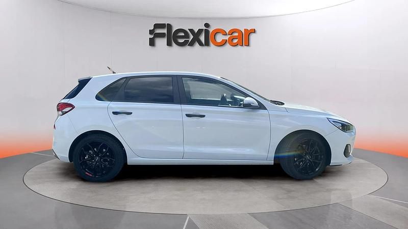 Usado Hyundai i30 GO! 120 CV (88 kW) 2018 Blanco Utilitario