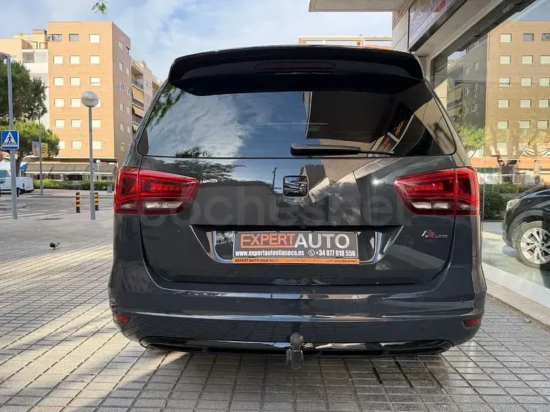 Usado Seat Alhambra XCELLENCE 177 CV (130 kW) 2019 Gris / plata Monovolumen