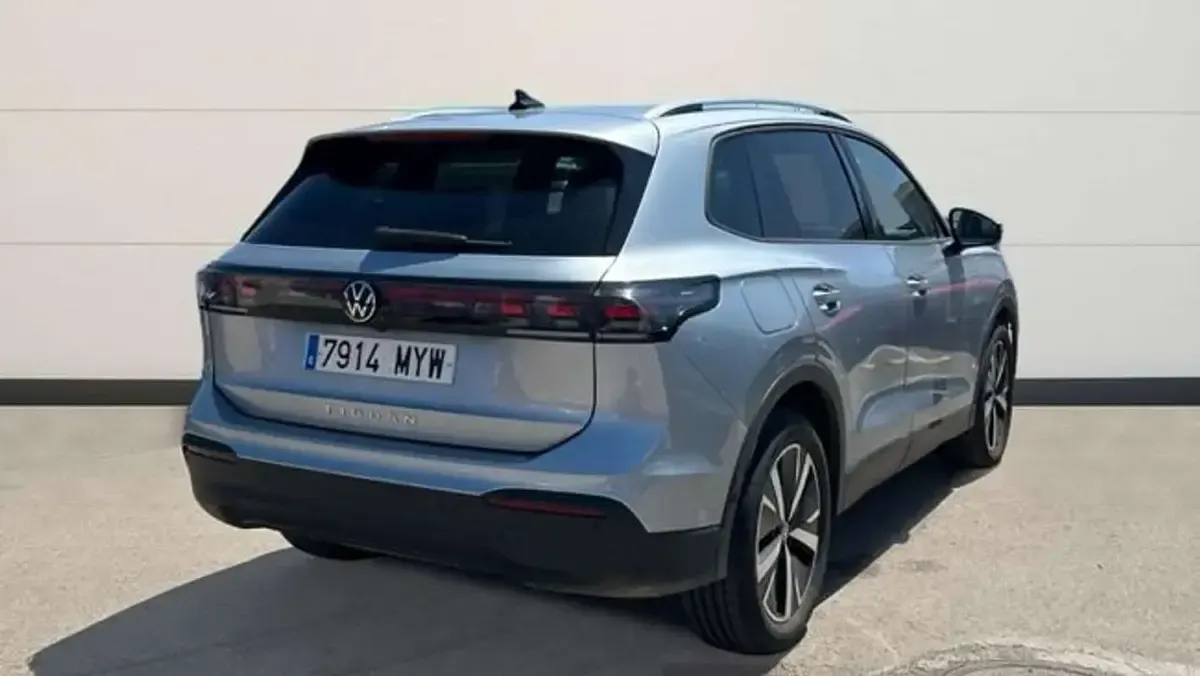 Usado VW Tiguan 150 CV (110 kW) 2025 Gris SUV