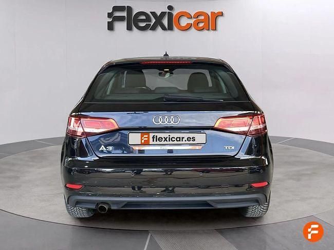 Usado Audi A3 110 CV (80 kW) 2017 Negro Utilitario
