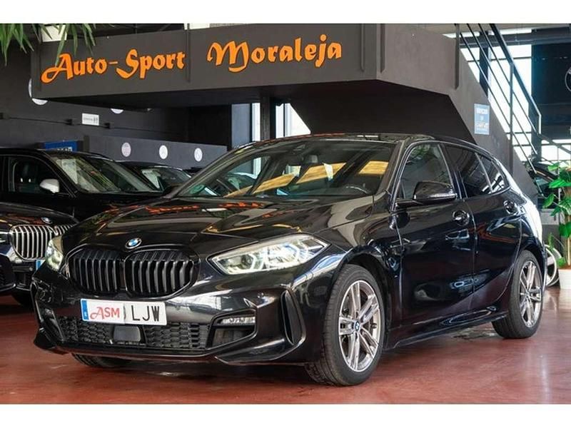 Usado BMW 118 Sport Line 140 CV (102 kW) 2020 Negro Utilitario