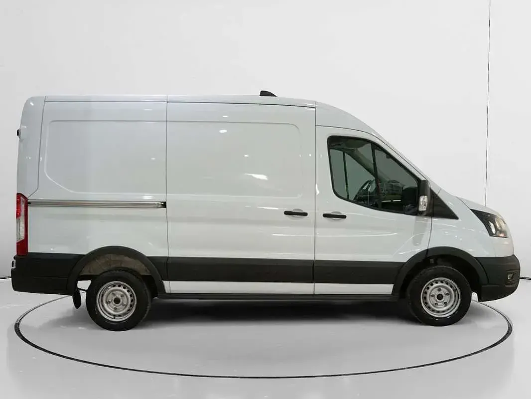 Usado Ford Transit Trend 131 CV (96 kW) 2024 Blanco Van