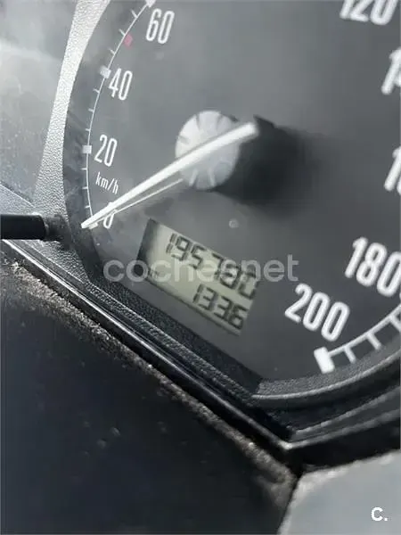 Usado Skoda Fabia Comfort 60 CV (44 kW) 2003 Verde Berlina