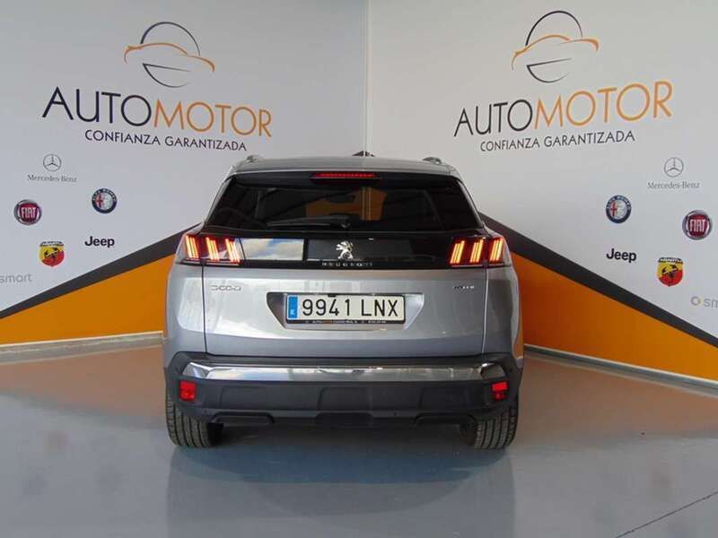 Usado Peugeot 3008 179 CV (131 kW) 2021 Plateado SUV