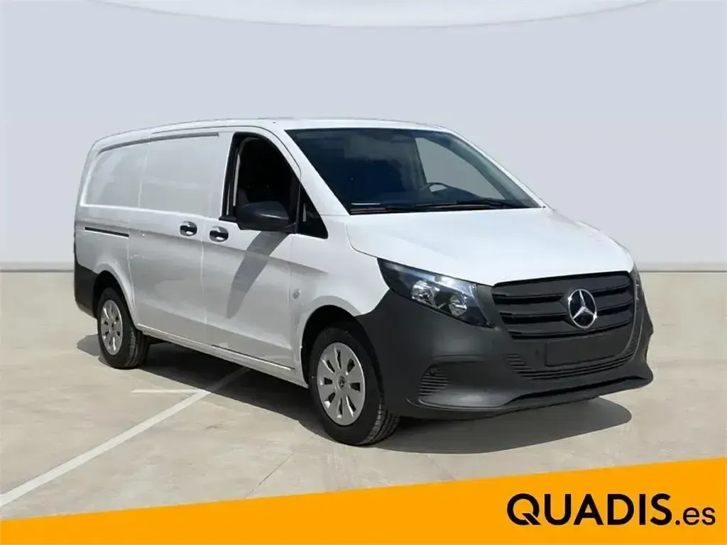 Usado Mercedes Vito 136 CV (100 kW) 2024 Blanco Van