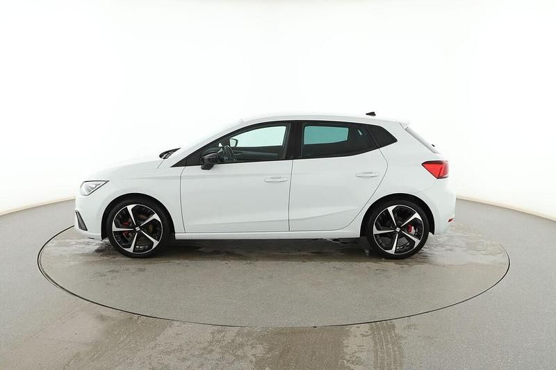 Usado Seat Ibiza FR 150 CV (110 kW) 2021 Blanco Berlina