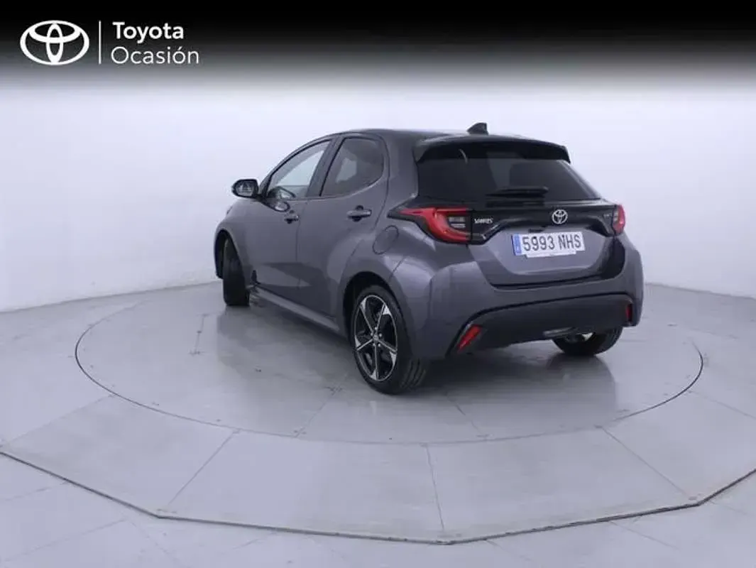 Nuevo Toyota Yaris Style 116 CV (85 kW) 2025 Gris Utilitario