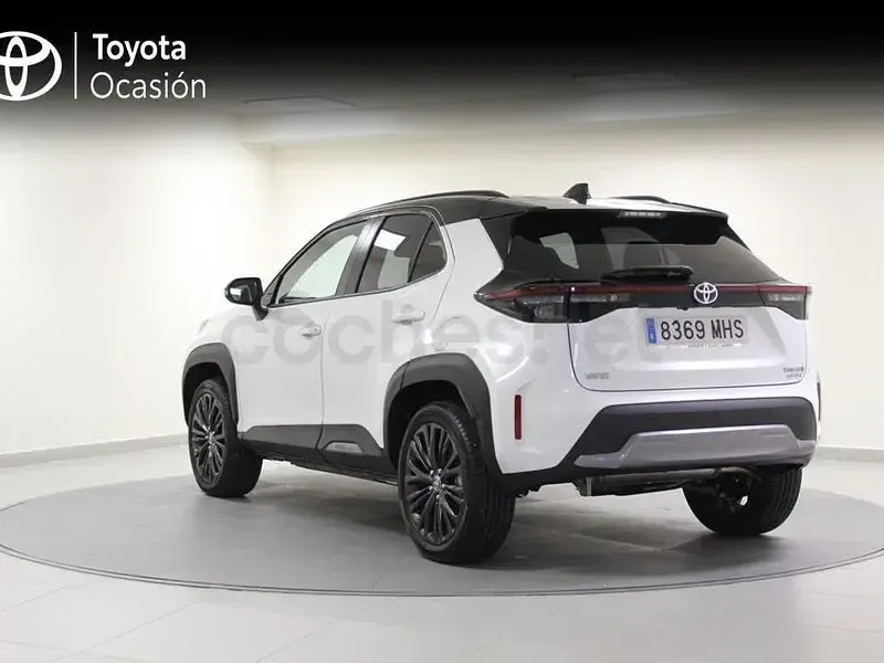Käytetty Toyota Yaris Cross 116 HP (85 kW) 2023 Valkoinen Katumaasturi